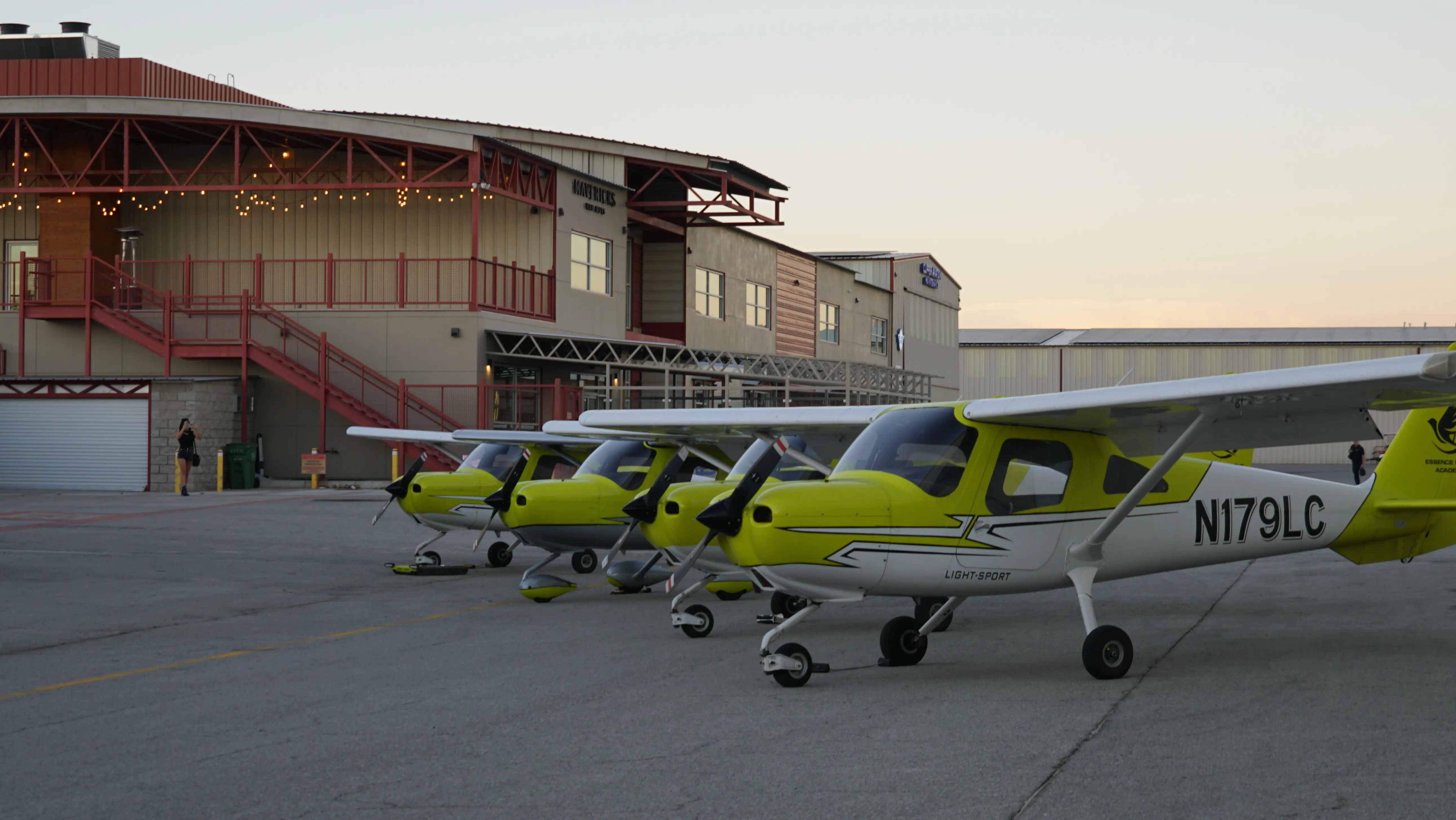 Piper Archer at VNY